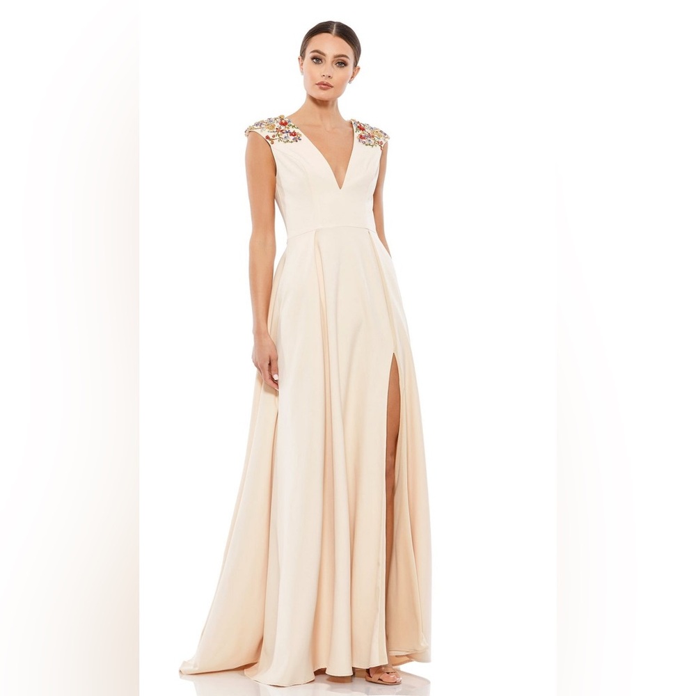 NWT IEENA for MAC DUGGAL Beaded Cap Sleeve A Line Gown
